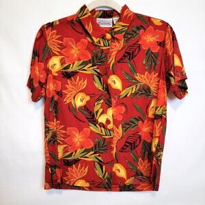 Basic Editions Vintage Red Tropical Floral Women's Short Sleeve Top Size Small
